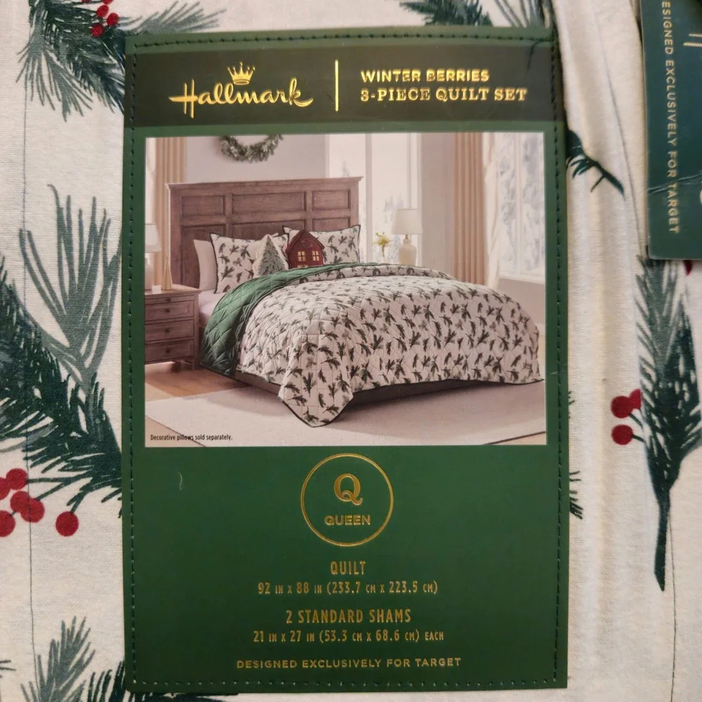 New! Hallmark 3-Piece Patchwork Winter Berries Holiday Quilt Sham Set Queen Red